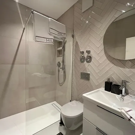 Stuttgart Lux Living - Stilvolles Wohnen Im Zentrum Esterno foto
