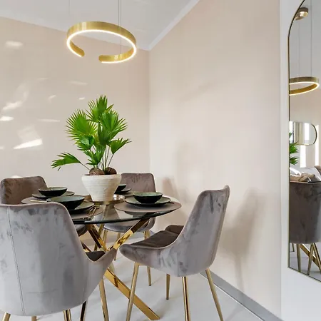 Stuttgart Lux Living - Stilvolles Wohnen Im Zentrum Esterno foto